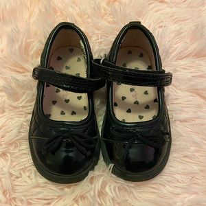 Cute Carter’s black Mary Jane shoes